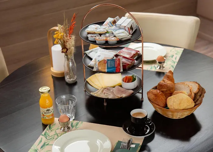 50|50 Belmont エーデ